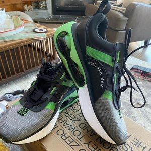 NWT NIke Airmax 2021